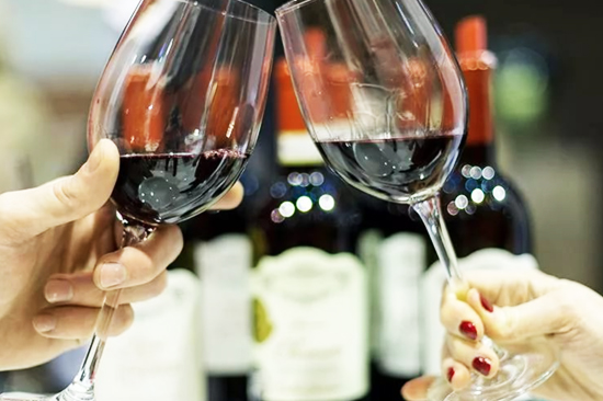 Как выбрать вино в ресторане на улице